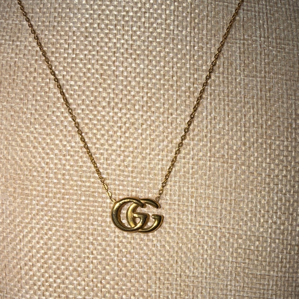 Gucci Gold Double G Pendant Necklace - Picture 3 of 6